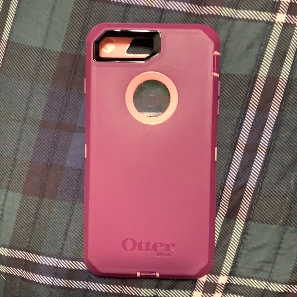 IPHONE 8 PLUS OTTER BOX CASE